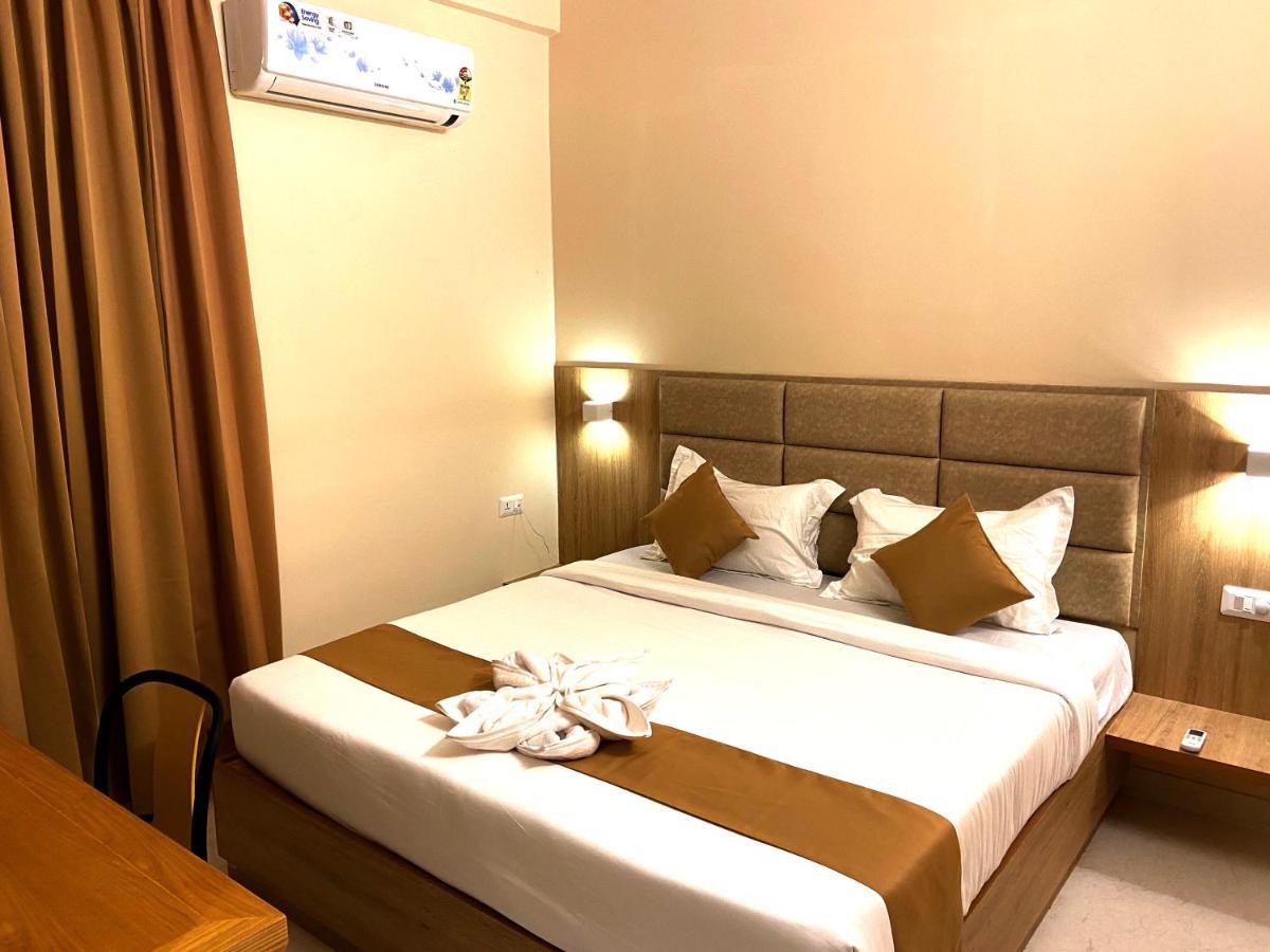 Tag Hotels Irugur Экстерьер фото