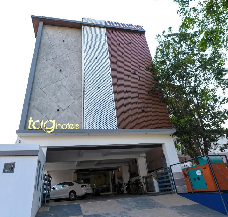 Tag Hotels Irugur Экстерьер фото