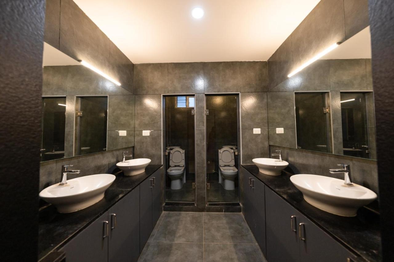 Tag Hotels Irugur Экстерьер фото